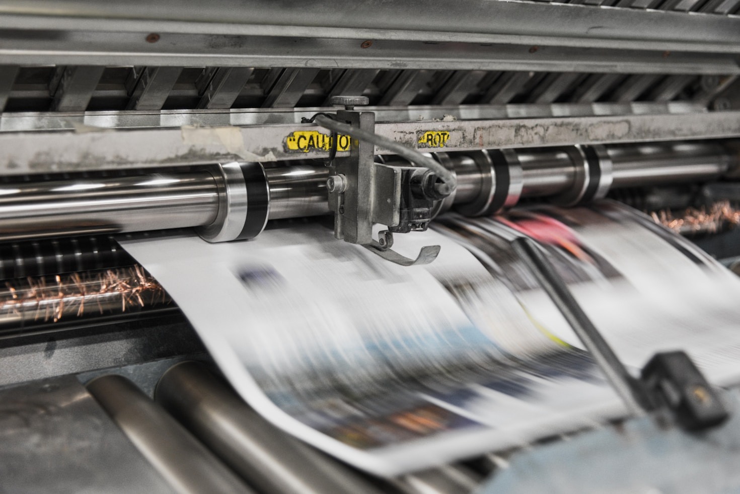 How Báo Dân Chủ Keeps You Ahead of the News